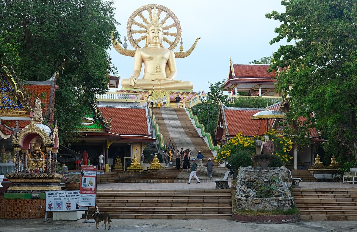 The golden Big Buddha statue at the top of the staircase at Wat Phra Yai, Koh Samui